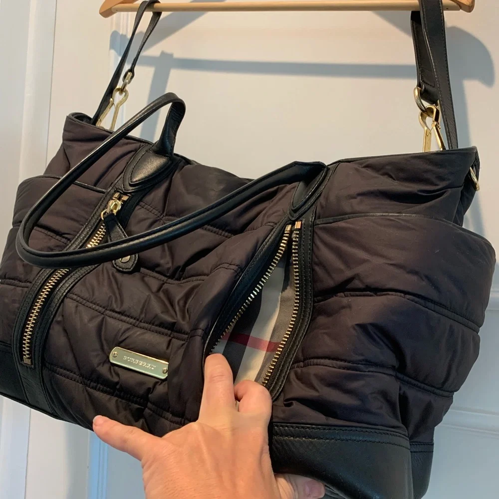 🎀 Burberry Abby Black Nylon Diaper Bag 🎀 - Picture 3 of 10